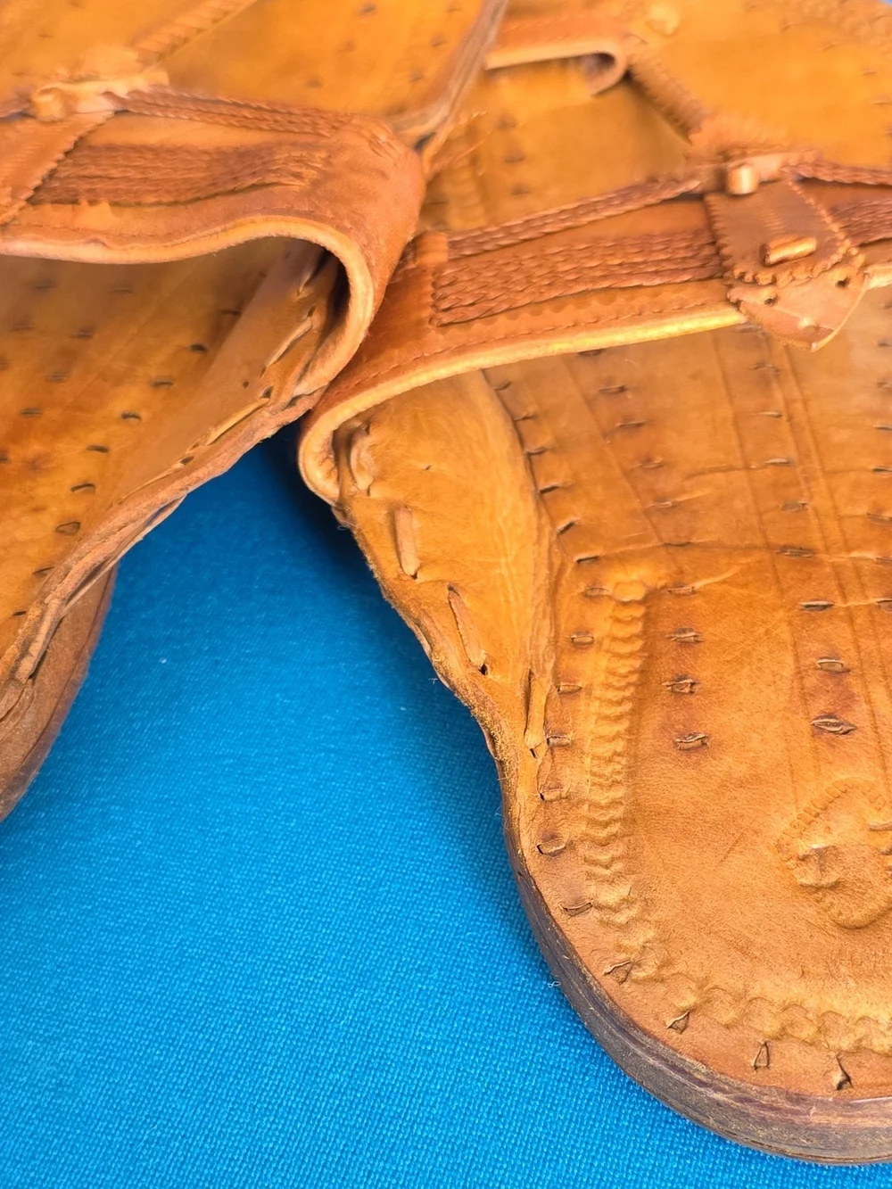Men's Leather Toe-Loop Sandals in Tan They are vintage sandals from India